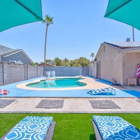Fab Phx Getaway W/ Pool & Fire Pit Villa Финикс Екстериор снимка