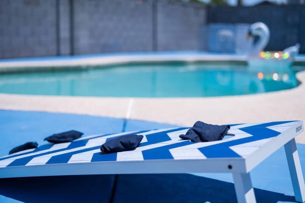 Fab Phx Getaway W/ Pool & Fire Pit Villa Финикс Екстериор снимка