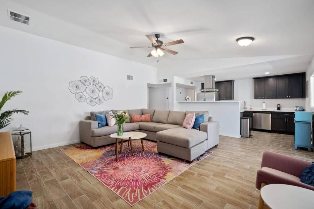 Fab Phx Getaway W/ Pool & Fire Pit Villa Финикс Екстериор снимка