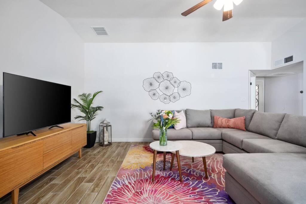 Fab Phx Getaway W/ Pool & Fire Pit Villa Финикс Екстериор снимка